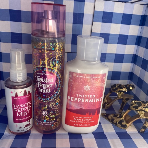 NEW BATH AND BODY WORKS - Picture 1 of 3